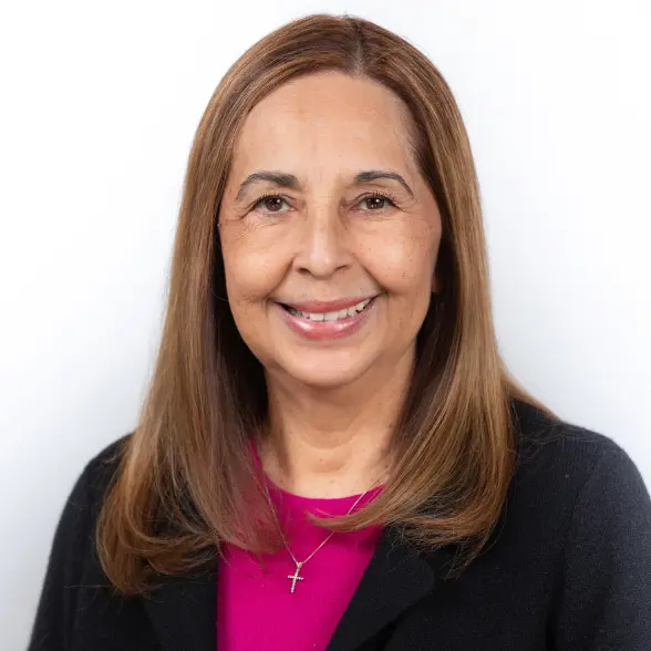 Dr. Katherine Flores Testimonial Headshot